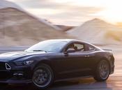 Ford Mustang 2015 devora asfaltos