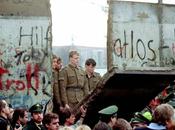 CAÍDA MURO BERLÍN, LOCURA COMUNISTA conmemora estos días vigesimoquinto aniversario caída Muro Berlín, hecho que, además significado para Alemania, resultó confirmación inminente colapso