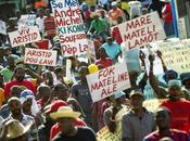 Haitianos siguen pidiendo salida Martelly, pese designación Primer Ministro.
