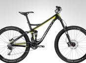 Devinci Troy Carbon plataforma doble suspensión lista para combate