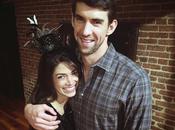 Michael Phelps compromete Nicole Johnson