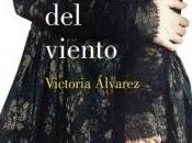 Contra fuerza viento, Victoria Alvarez