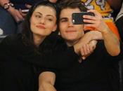 Vampire Diaries: Paul Wesley (Stefan) Phoebe Tonkin, Domingo Romántico, marzo