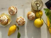 Cupcakes limón merengue rellenos lemon curd. favoritos Martha Stewart.