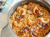 Fideuá carbonara gambas