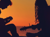 Caminando juntos entre acordes letras