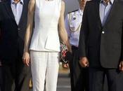 Reina Letizia, acierta blanco rojo Honduras