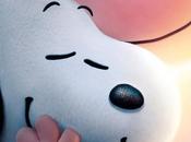 Snoopy carlitos funden abrazo nuevo póster para japón snoopy: película peanuts