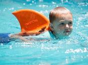 Flotador aleta tiburón para niños SwimFin: nuestra (no) experiencia