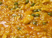 Arroz pollo guisantes.