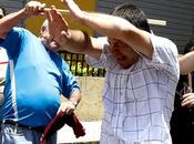 Chavistas agreden brutalmente opositores palacio justicia (+video)