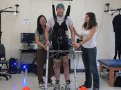 Hombre paraplejia vuelve caminar usando mente