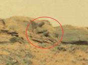 Estatua Buda vista Marte sólo formación rocosa?