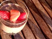 Pudding chía cacao puro, fresas