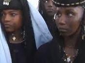 wodaabe: mujeres poder peculiar festival belleza masculino.