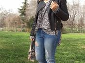 Flowers converse.-