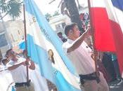 Bandera argentina,la utiliza colegio pais