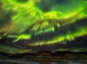 Aurora fénix sobre Islandia