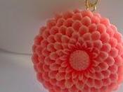 Collar crisantemo rosa bebé celeste