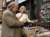 frases “You will meet tall dark stranger”