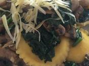 Ravioles queso, champiñones espinacas