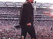 Bono canta 'Because Night' Bruce Springsteen Dublín