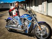 Fito encabeza iniciativa contra cáncer sorteando Harley Davidson
