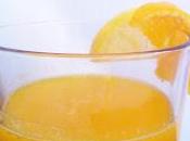 Zumo naranja. limón melocotón