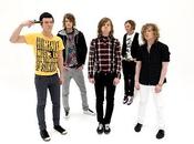 CAGE ELEPHANT Banda 2011