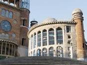 hombre solitario pasa años construyendo catedral solo manos