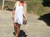 Mono blanco sandalias cordones