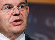 menéndez: cuba merece vuelos comerciales desde