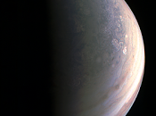 Sonda Juno: polos azules Júpiter.