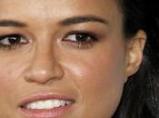 ¿Con barba bigote? Mira irreconocible look Michelle Rodriguez