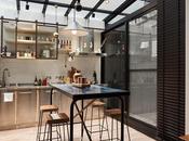 Decoración indústrial bajo cool.