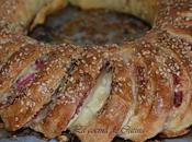 Corona rellena quesos salami