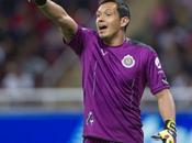 Cota siente seguro portería Chivas, técnico quien decide