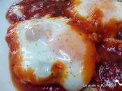 Huevos escalfados salsa tomate especiada