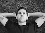 estrena remix para mano Lights