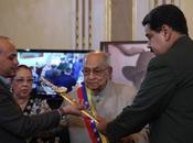 Maduro entregó réplica espada Bolívar Juan Vicente Torrealba