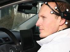coche controlado mente