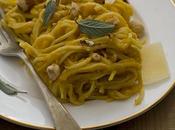 Spaghetti curcuma carbonara vegetariana