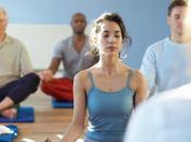 Yoga para combatir estrés