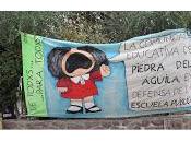 Piedra Aguila: Plaza defendiendo Escuelas Públicas.