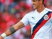 Alan Pulido contento paso goleador