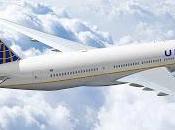 United Airlines echa rastras avión pasajero asiático overbooking