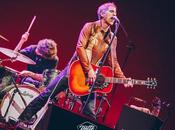 noche honesta, romántica rockera