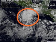 depresión tropical "9-E" cerca tormenta México