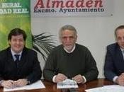 Ayuntamiento Almadén Caja Rural Ciudad Real firman acuerdo
