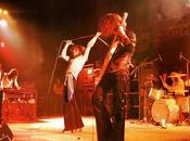 PRIMEROS HIMNOS ROCK había terminado década sesenta siglo pasado cuando irrumpe versión ruidosa sólida rock, heavy. Así, pronto surgen piezas abanderadas nuevo estilo, desde entonces cons...